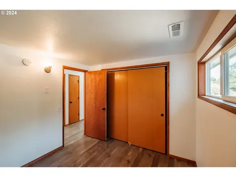 1978 29th Street Florence OR 97439