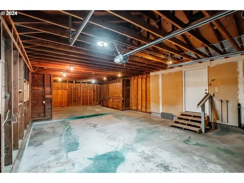 1978 29th Street Florence OR 97439