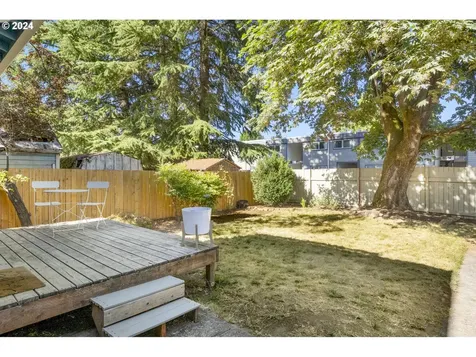 9207 N Ivanhoe Street Portland OR 97203