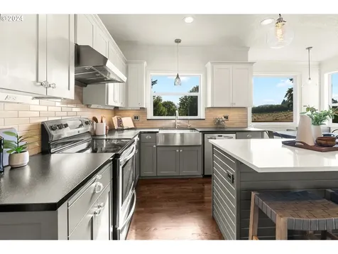 25995 SW Vanderschuere Road Hillsboro OR 97123