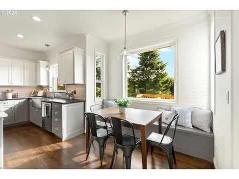 25995 SW Vanderschuere Road Hillsboro OR 97123