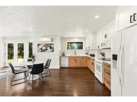 25995 SW Vanderschuere Road Hillsboro OR 97123