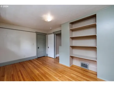2325 NE 53rd Avenue Portland OR 97213