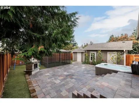 2325 NE 53rd Avenue Portland OR 97213