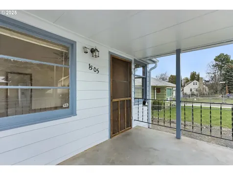 1505 E 14th Street The Dalles OR 97058