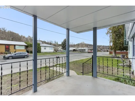 1505 E 14th Street The Dalles OR 97058