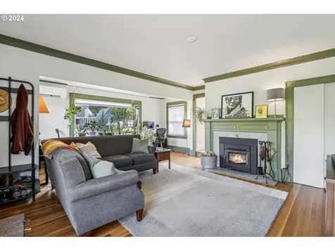 5643 Ne Broadway Portland OR 97213