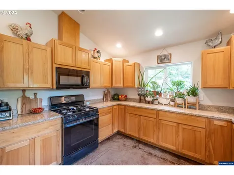 1325 Clark Mill Road Sweet Home OR 97386