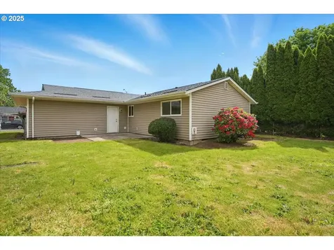 1703 SE Bush Street Hillsboro OR 97123