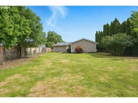 1703 SE Bush Street Hillsboro OR 97123