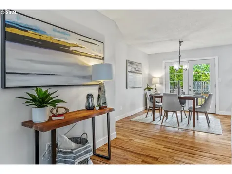816 Se 153rd Avenue Portland OR 97233