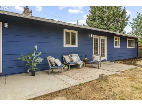 816 Se 153rd Avenue Portland OR 97233