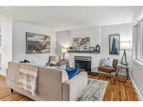816 Se 153rd Avenue Portland OR 97233