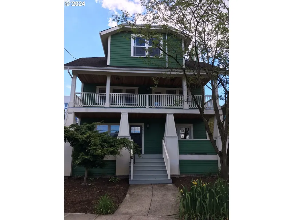 4642 SE Madison Street Portland OR 97215