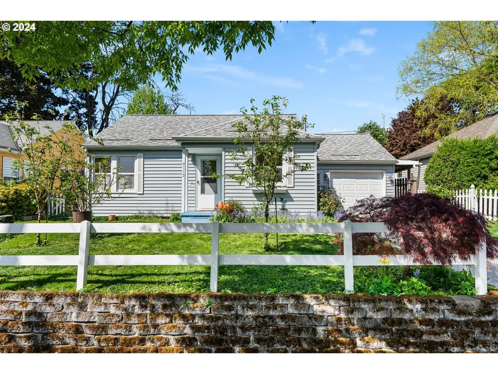 9115 Se Alder Street Portland OR 97216