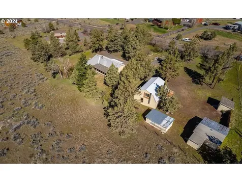 8205 Sw Sand Ridge Road Terrebonne OR 97760