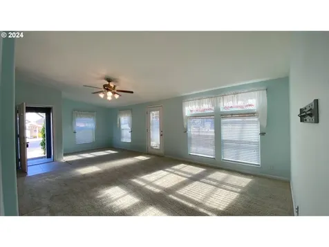 4289 Se Heron Loop Lincoln City OR 97367