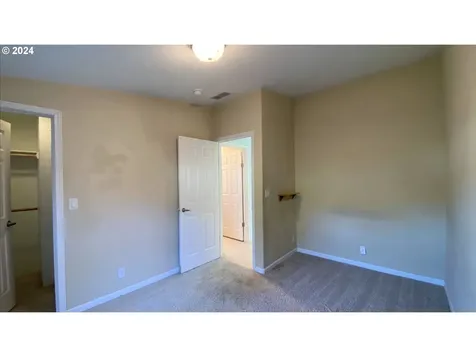 4289 Se Heron Loop Lincoln City OR 97367