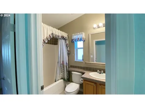 4289 Se Heron Loop Lincoln City OR 97367