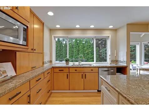 2720 Nw 134th Place Portland OR 97229