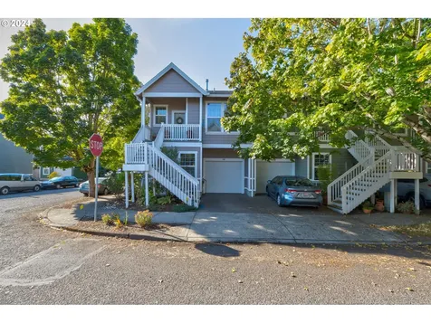 346 Ne Roth Street Portland OR 97211