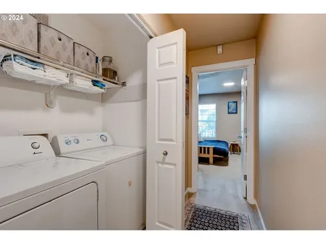 346 Ne Roth Street Portland OR 97211