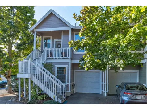 346 Ne Roth Street Portland OR 97211