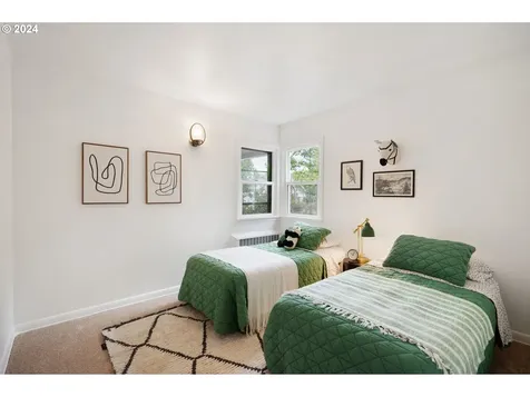 8118 Se 60th Avenue Portland OR 97206