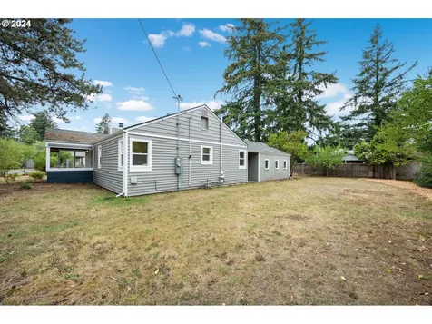 8118 Se 60th Avenue Portland OR 97206