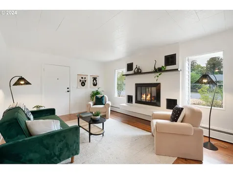 8118 Se 60th Avenue Portland OR 97206