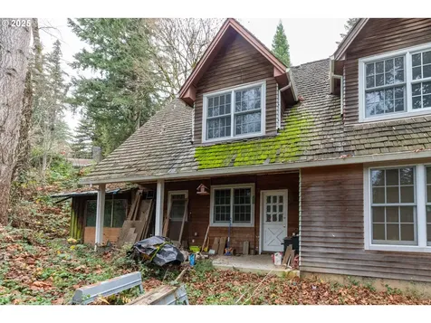 1958 S Military Road Portland OR 97219