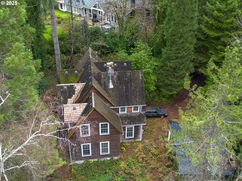 1958 S Military Road Portland OR 97219