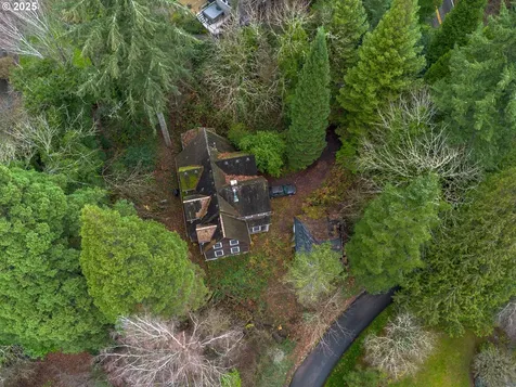 1958 S Military Road Portland OR 97219
