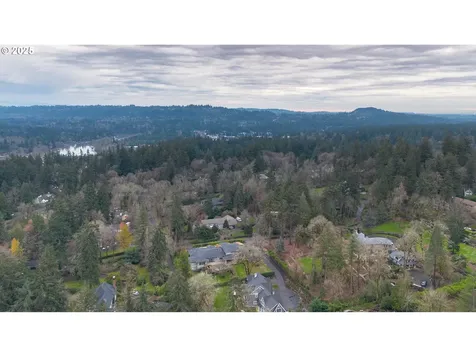 1958 S Military Road Portland OR 97219