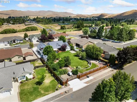 915 Petry Lane Baker City OR 97814