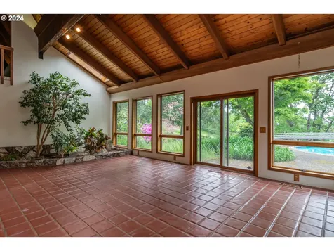 1051 Garden Grove Drive Roseburg OR 97471