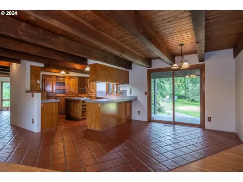 1051 Garden Grove Drive Roseburg OR 97471