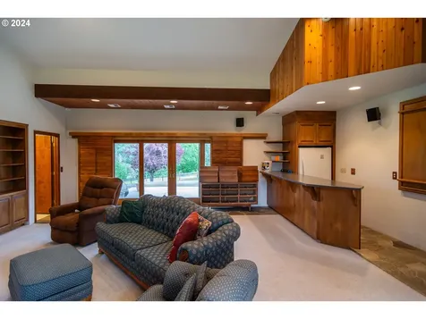 1051 Garden Grove Drive Roseburg OR 97471