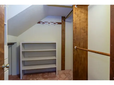 1051 Garden Grove Drive Roseburg OR 97471
