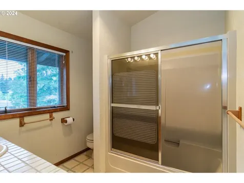 1051 Garden Grove Drive Roseburg OR 97471