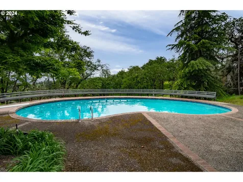 1051 Garden Grove Drive Roseburg OR 97471
