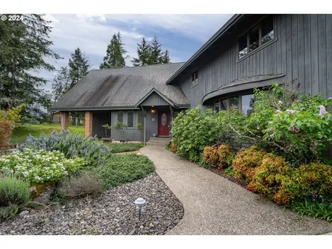 1051 Garden Grove Drive Roseburg OR 97471