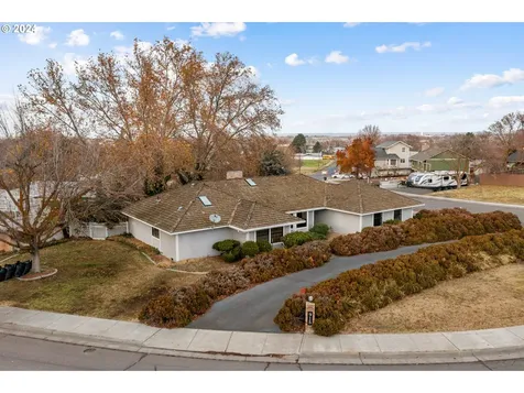 915 E Tamarack Avenue Hermiston OR 97838