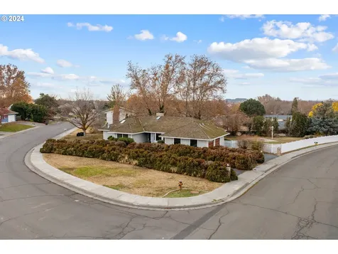 915 E Tamarack Avenue Hermiston OR 97838