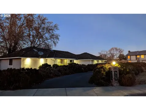 915 E Tamarack Avenue Hermiston OR 97838