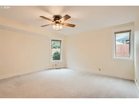 15606 Se 23rd Street Vancouver WA 98683