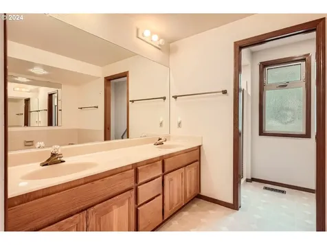 15606 Se 23rd Street Vancouver WA 98683