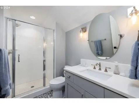 490 G Avenue Lake Oswego OR 97034