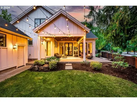 490 G Avenue Lake Oswego OR 97034