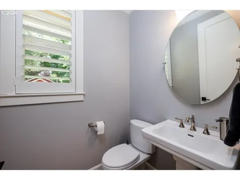 490 G Avenue Lake Oswego OR 97034